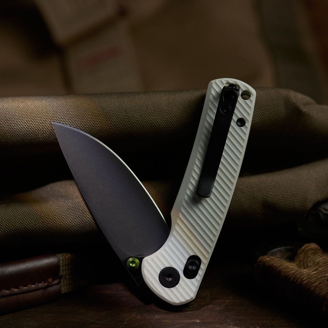 Vixino Rockshark - Pocket Knife - 14C28N - White G10