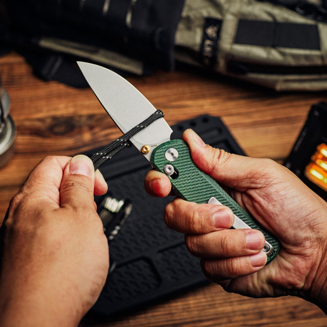Vixino Rockshark - Pocket Knife - 14C28N - Green Micarta